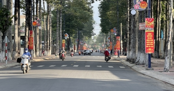 Long Thành rực rỡ cờ hoa chào mừng ngày bầu cử