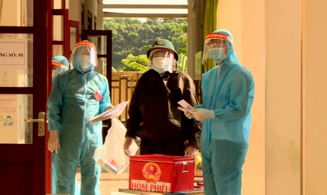 Bầu cử sớm tại khu cách ly tập trung huyện Tiên Du: An toàn, nghiêm túc, thực hiện nghiêm 5K