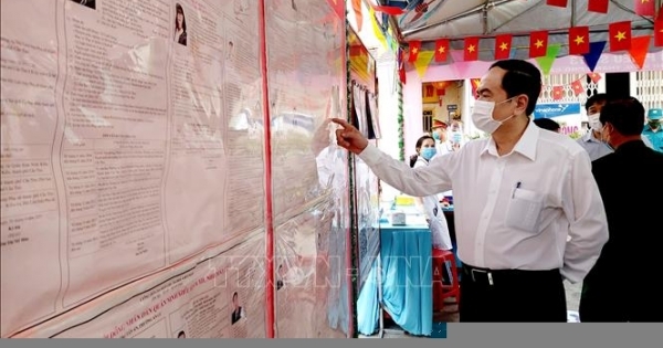 Phó Chủ tịch Thường trực Quốc hội Trần Thanh Mẫn bỏ phiếu bầu cử tại thành phố Cần Thơ