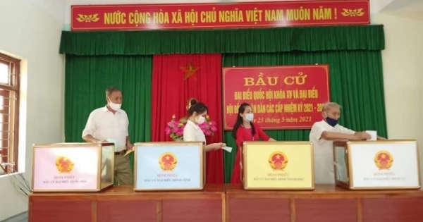 Quảng Ninh: Tính đến 18h00, ngày 23/5  Cẩm Phả đạt 99,999% cử tri đi bỏ phiếu bầu