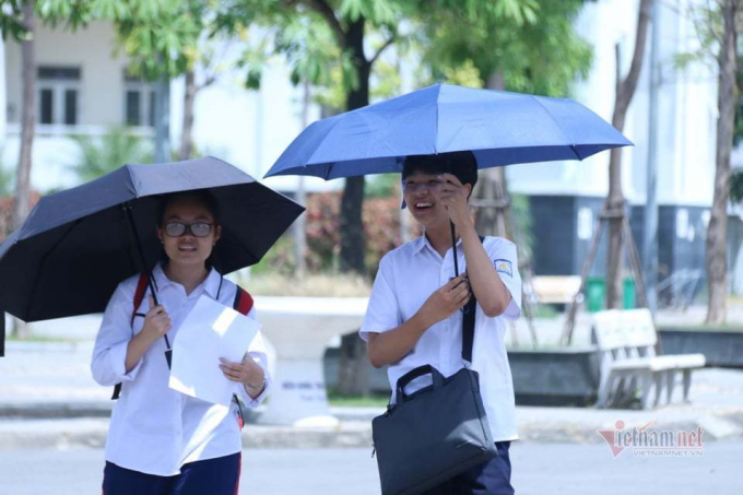 de-toan-thi-vao-lop-10-ha-noi-do-kho-vua-phai