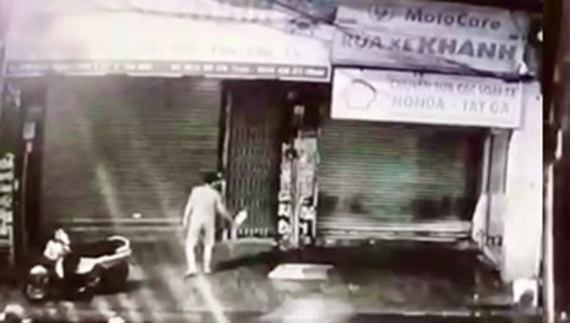 Hình ảnh hiện trường do camera an ninh ghi lại.