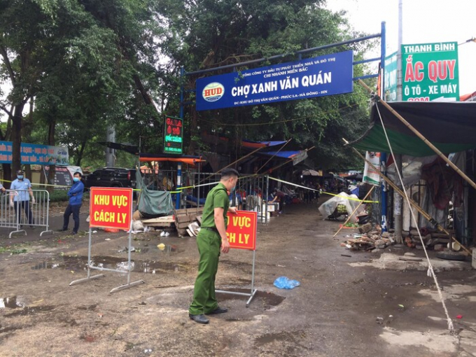 Hà Nội tạm phong toả chợ Xanh Văn Quán vì có ca nghi mắc COVID-19