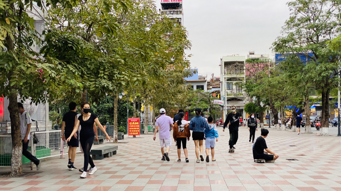 Hải Ph&ograve;ng cho ph&eacute;p hoạt động trở lại c&aacute;c cơ sở kinh doanh dịch vụ ăn uống trong nh&agrave;, cơ sở lưu tr&uacute;, c&ocirc;ng vi&ecirc;n - vườn hoa, s&acirc;n golf.