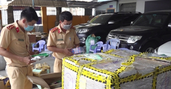 An Giang: Bắt xe tải chở nhiều hàng hóa không rõ nguồn gốc và không hóa đơn, chứng từ