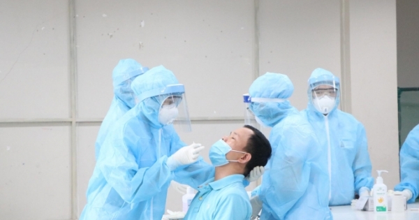 Bí thư Thành ủy TP HCM: Chống dịch trên tinh thần “chặn đầu trước”