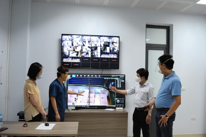 Kiểm tra hoạt động ở bệnh viện dã chiến.