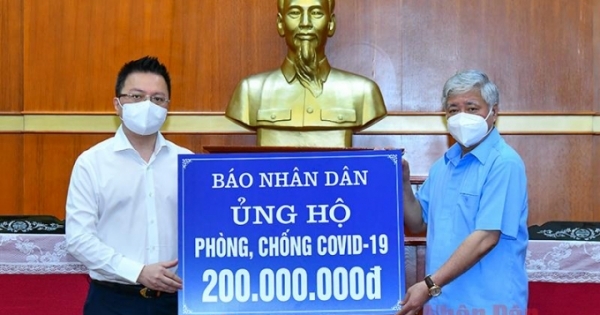 Báo Nhân Dân ủng hộ 200 triệu đồng phòng chống dịch