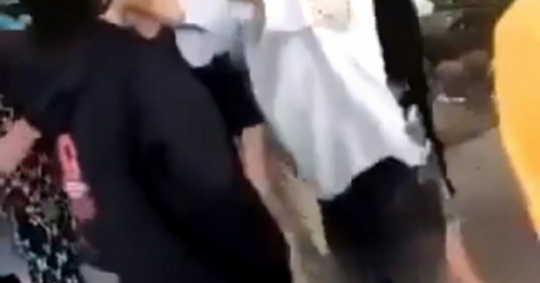 Quảng Ninh: Thả icon bình luận Facebook, một nữ sinh bị nhóm bạn đánh hội đồng