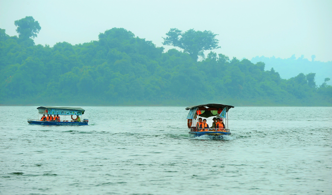 Mặc dù thu hút lượng khách khá lớn, nhưng doanh thu từ du lịch của Thanh Hóa còn thấp