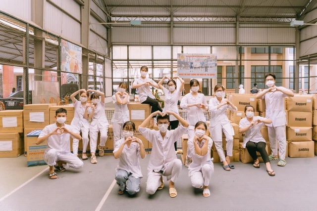 Dù công cuộc dập dịch vẫn chưa có hồi kết nhưng tất cả các tình nguyện viên và y bác sĩ tại tâm dịch Bắc Giang vẫn luôn tự tin, cùng nhau chiến thắng đại dịch.