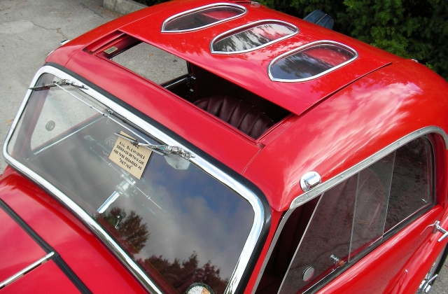 Ô tô có cửa sổ trời: Hữu ích thì ít, phiền toái thì nhiều