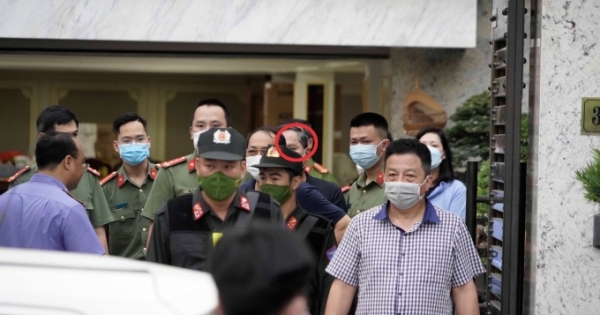 Khám xét nhà nguyên Chủ tịch TP Hạ Long, 4 chiếc ô tô bị niêm phong để điều tra