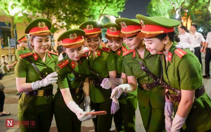 680988cb7be6d225be128cab7aeab1ab-2