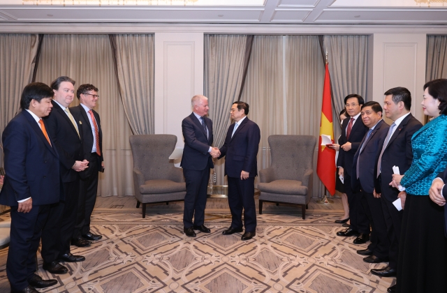 Thủ tướng thúc đẩy quỹ lớn hàng đầu thế giới đầu tư nhiều hơn tại Việt Nam