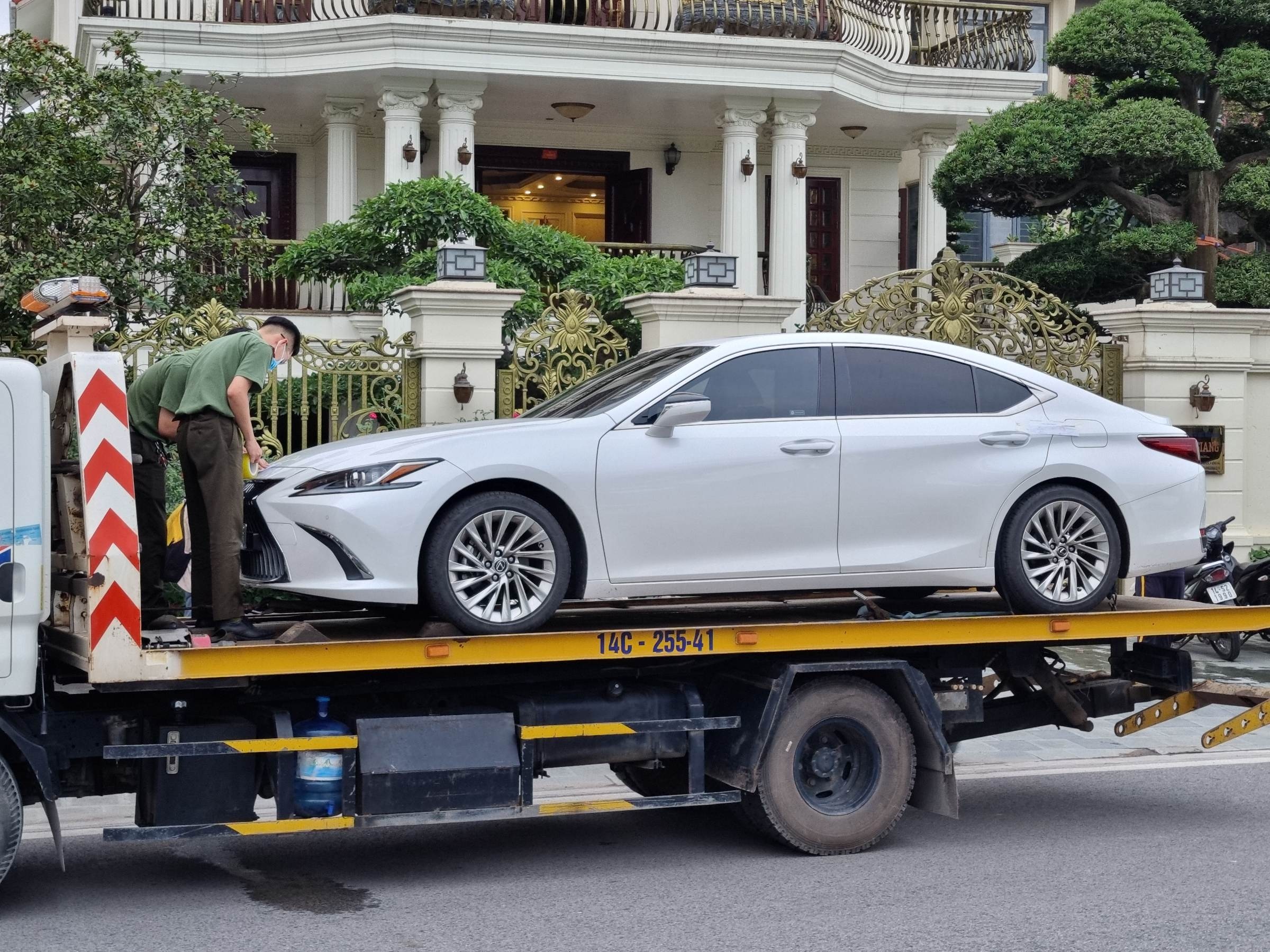 Chiếc Lexus ES 350 (Ảnh: An Nhiên).