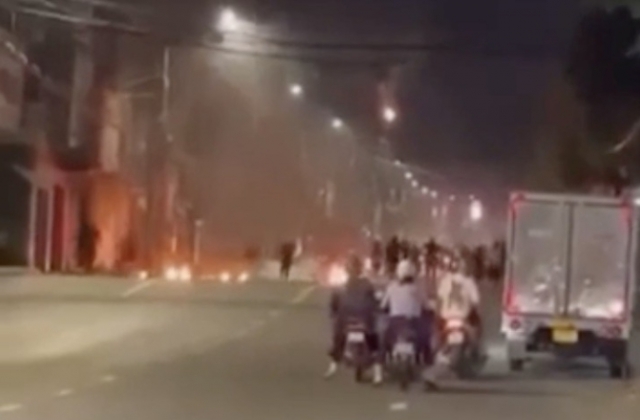 Hai nhóm thanh niên hỗn chiến tại TP Biên Hoà và nhiều tiếng nổ lớn