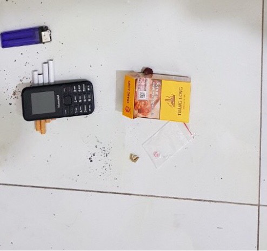 (Các chất thu được nghi là ma tuý Heroin và ma tuý tổng hợp)(Các chất thu được nghi là ma tuý Heroin và ma tuý tổng hợp)