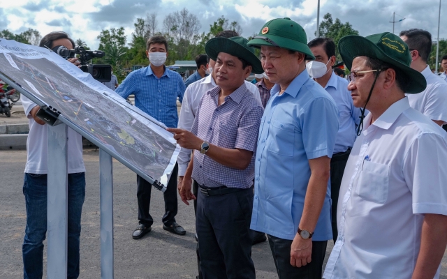 Phó Thủ tướng Lê Minh Khái kiểm tra tiến độ một số công trình tại TP Cần Thơ