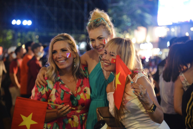 6ADB2FE0-D461-4F27-8C64-01BAF1968DF4.