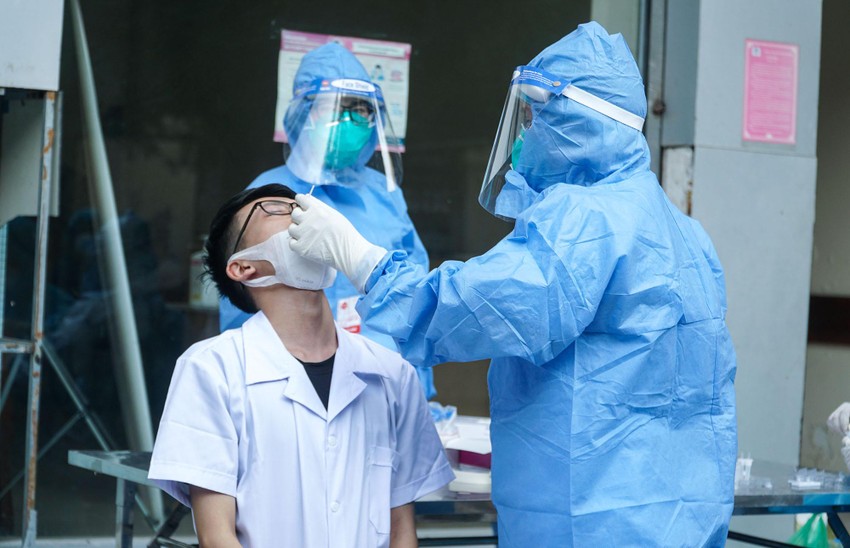 Bộ Gi&aacute;o dục v&agrave; Đ&agrave;o tạo sẽ gi&aacute;m s&aacute;t chặt việc mở ng&agrave;nh khối sức khỏe  ảnh 1