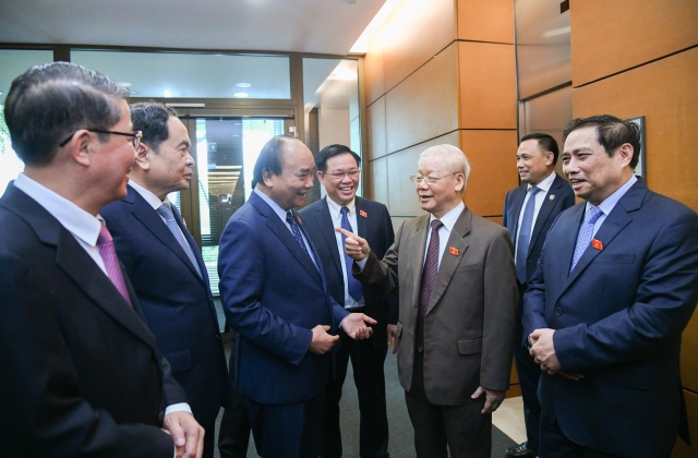 Ch&ugrave;m ảnh: B&ecirc;n lề phi&ecirc;n khai mạc Kỳ họp thứ 3, Quốc hội kh&oacute;a XV