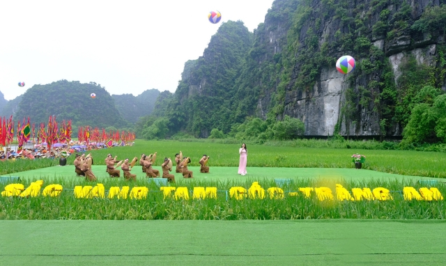 Du lịch Ninh Bình: “Sắc vàng Tam Cốc - Tràng An”