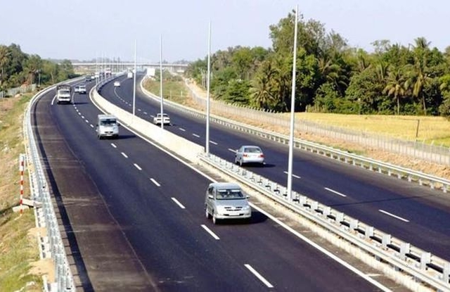 Sắp thi c&ocirc;ng th&ecirc;m 20km tuyến đường 5.300 tỷ nối c&aacute;c tỉnh T&acirc;y Bắc