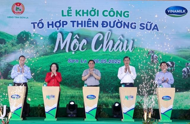 Thủ tướng Phạm Minh Ch&iacute;nh dự Lễ khởi c&ocirc;ng tổ hợp Thi&ecirc;n đường sữa Mộc Ch&acirc;u ảnh 2