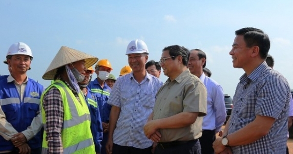 Thủ tướng kiểm tra, đôn đốc tuyến cao tốc Bắc - Nam