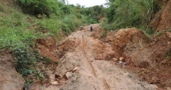 Bộ trưởng Bộ GD&ĐT chia buồn với gia đình cô giáo tử vong trên đường đến trường