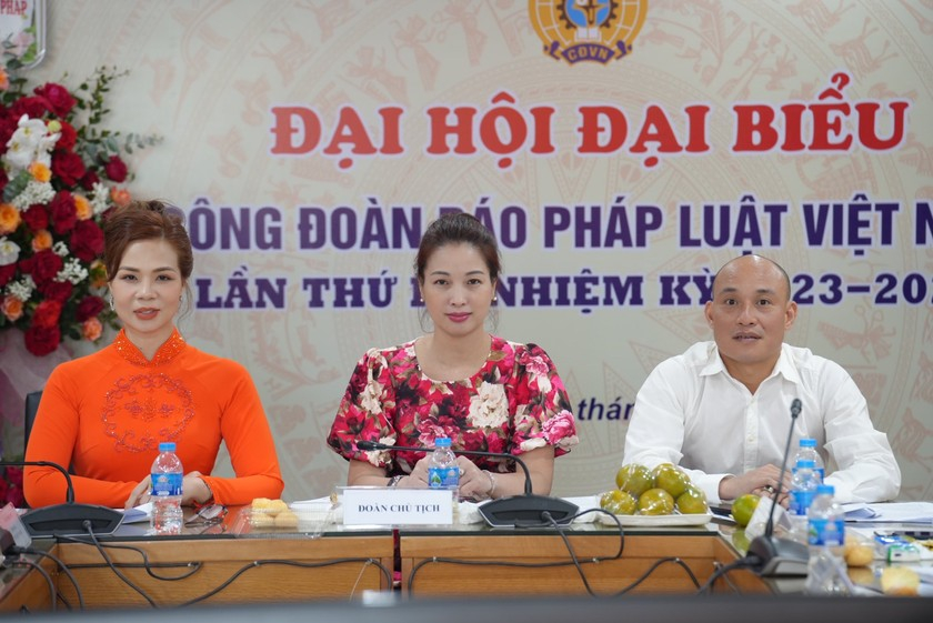 doan-chu-tich-dh-8667