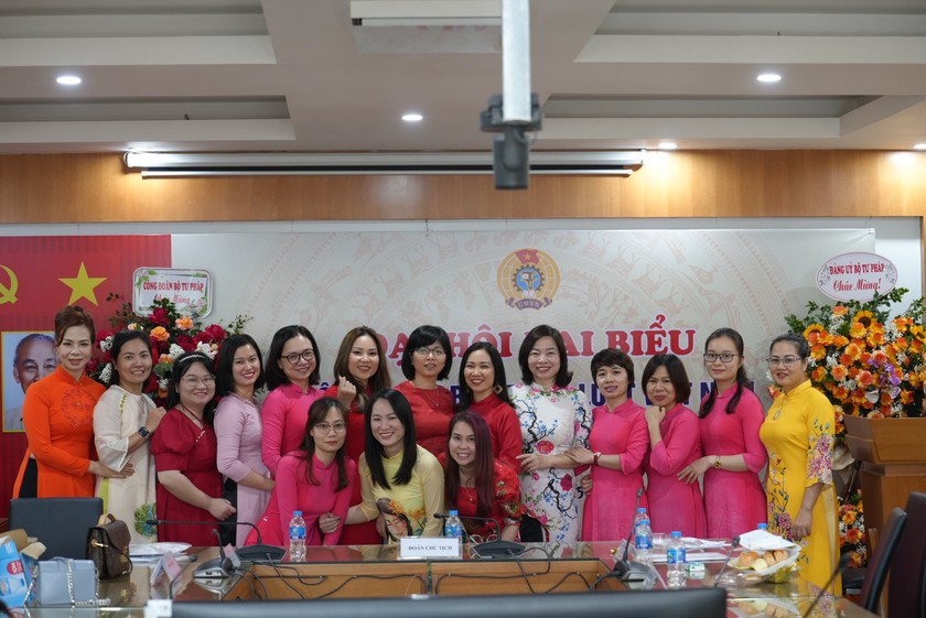 cac-dai-bieu-du-dh-7928