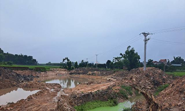 Đang điều tra vụ tai nạn lao động tử vong khi đang khai thác đất