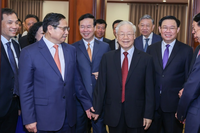 anh-thu-2-hn-tw7-16842935802981780397898