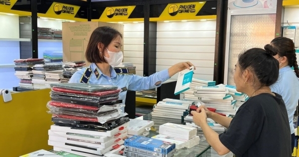 Thu giữ hàng nghìn sản phẩm phụ kiện điện thoại nhập lậu
