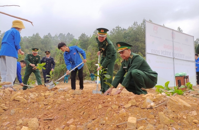 Đồn Biên phòng Bắc Sơn tổ chức trồng cây vì một biên giới xanh, hòa bình, hữu nghị