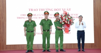 Khen thưởng thành tích đột xuất lực lượng Công an huyện Lý Nhân