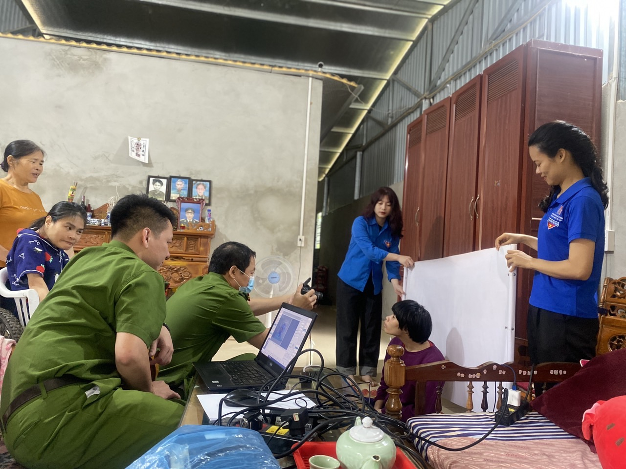 866E41C7-0FA3-4FCD-8420-C75C97F07851.