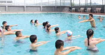 Bộ Công an khuyến cáo các kỹ năng chống đuối nước cho trẻ em