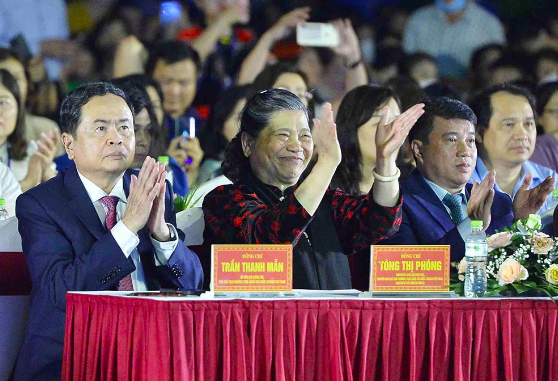 Phó Chủ tịch Thường trực Quốc hội Trần Thanh Mẫn cùng các Đại biểu dự Lễ khai mạc Ngày hội Du lịch Văn hóa tỉnh Sơn La.