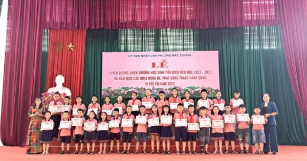 Phường Bắc Cường (TP. Lào Cai) biểu dương học sinh có thành tích xuất sắc năm học 2022 -2023