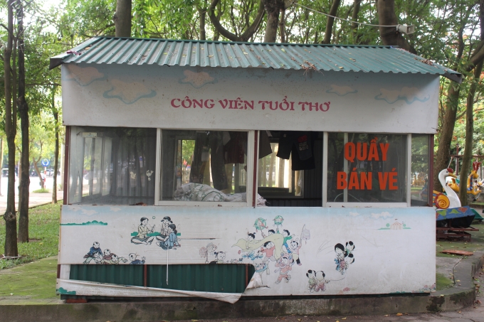 Quầy b&aacute;n v&eacute;