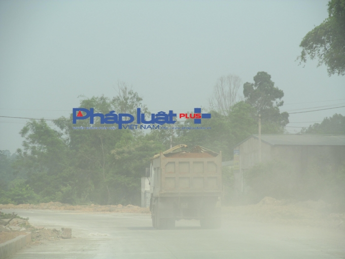 Đất từ địa điểm khai th&aacute;c phả