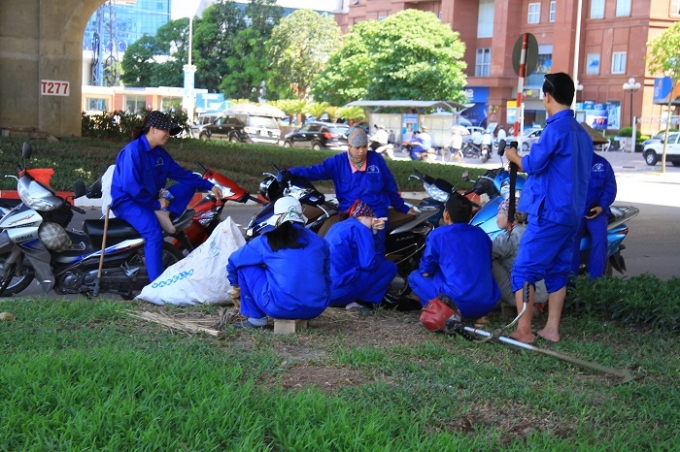 H&agrave; Nội: Người d&acirc;n chống chọi với c&aacute;i n&oacute;ng đầu h&egrave;