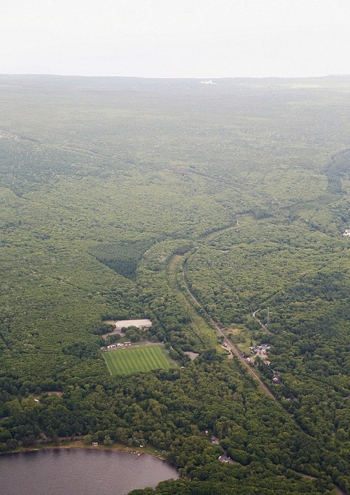 C&aacute;nh rừng ở Hokkaido, miền bắc Nhật Bản, nơi Yamato bị bố mẹ bỏ lại để trừng phạt v&igrave; cậu b&eacute; n&eacute;m đ&aacute; v&agrave;o &ocirc;t&ocirc; v&agrave; người đi đường. (Ảnh:&nbsp;Asahi Shimbun)