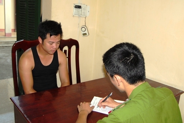 Đối tượng Dương Văn Dũng tại Cơ quan&nbsp;điều tra.