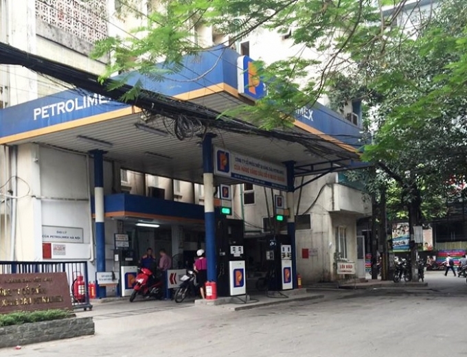 Ở mặt h&agrave;ng xăng dầu, đ&acirc;y l&agrave; lần tăng gi&aacute; thứ ba li&ecirc;n tiếp kể từ cuối trung tuần th&aacute;ng 5 (Ảnh: Trần Linh).
