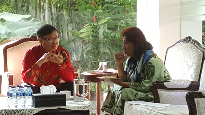 H&igrave;nh ảnh tại cuộc trao đổi.