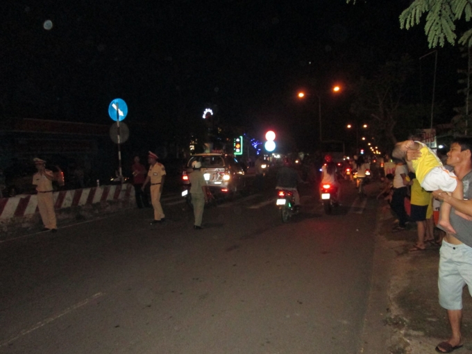 B&igrave;nh Dương: Tai nạn li&ecirc;n ho&agrave;n, 2 người nguy kịch